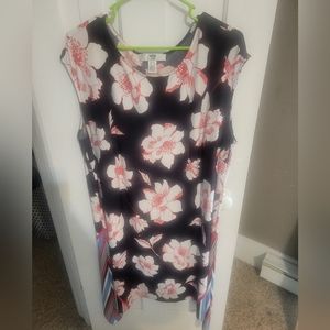 Size 18W Sleeveless Floral Dress
